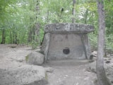 Дольмены