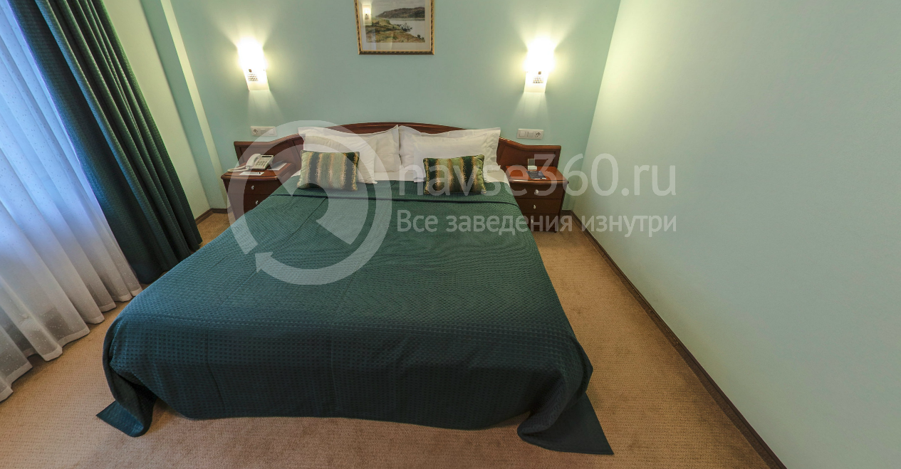 Спальня панорамного люкса