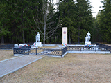 Памятник расстрелянной семье партизана